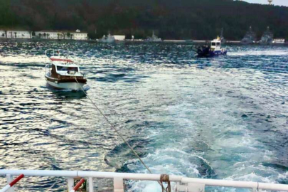 Arızalanan tekne Ruemli Feneri'ne yanaştırıldı