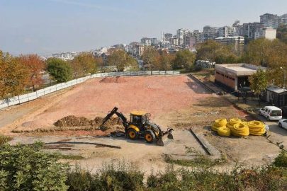 Bursa Yıldırım Belediyesi'nden iki halı saha